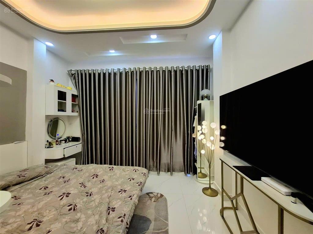 Quận 6 hxh 4 tầng 3pn btct sát chợ cây gõ chỉ 4.98 tỷ