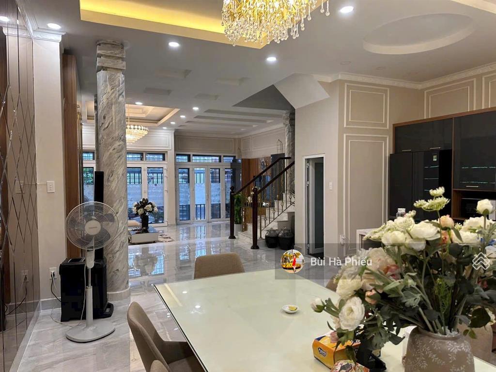 Bán nhà khu vip võ thị sáu 112.8m2, 4 tầng  5pn 6wc gần công viên lê văn tám, tân định  28.5 tỷ
