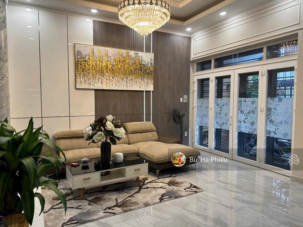Bán nhà khu vip võ thị sáu 112.8m2, 4 tầng  5pn 6wc gần công viên lê văn tám, tân định  28.5 tỷ