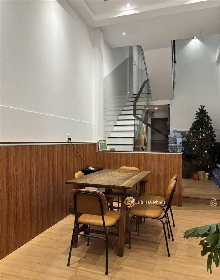 Bán chdv 7pn  5 tầng hai bà trưng q1 nhà thờ tân định  thang máy  dòng tiền 680tr/năm  17.9 tỷ