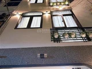 Khu vip hoàng hoa thám , phú nhuận  sát hxh thích quảng đức 5pn  4 tầng  full nội thất  7.25 tỷ