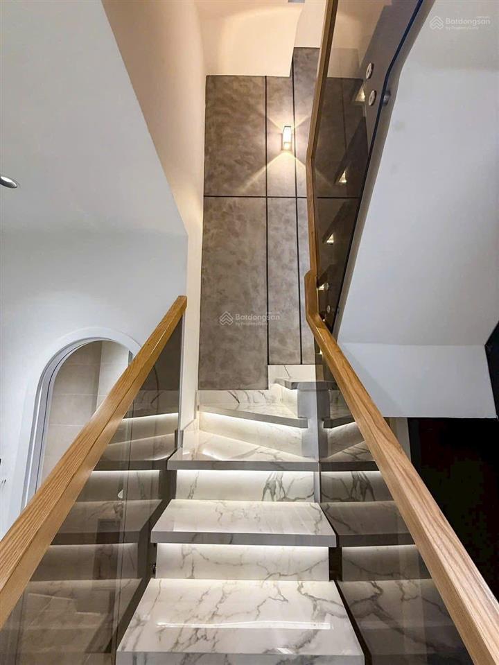 Bán nhà mở clinic  spa ngang 6.05m hxh thích quảng đức, phú nhuận  nở hậu  full nội thất 7.2 tỷ