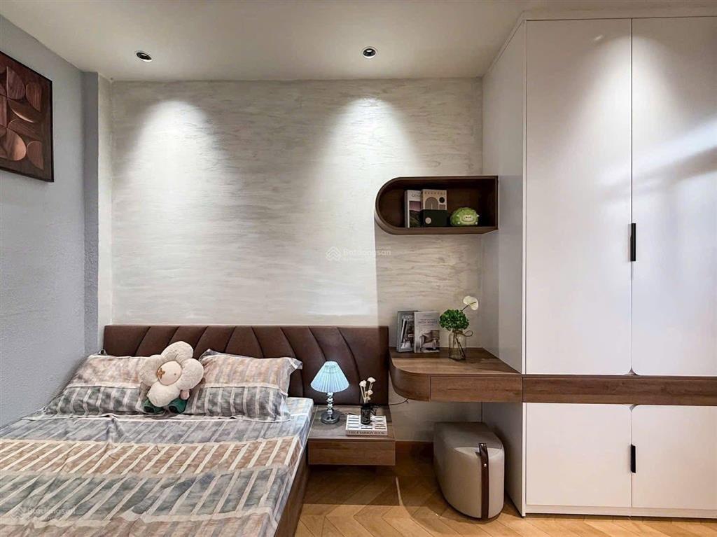 Bán nhà mở clinic  spa ngang 6.05m hxh thích quảng đức, phú nhuận  nở hậu  full nội thất 7.2 tỷ