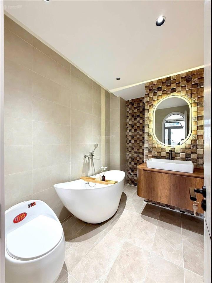 Bán nhà mở clinic  spa ngang 6.05m hxh thích quảng đức, phú nhuận  nở hậu  full nội thất 7.2 tỷ