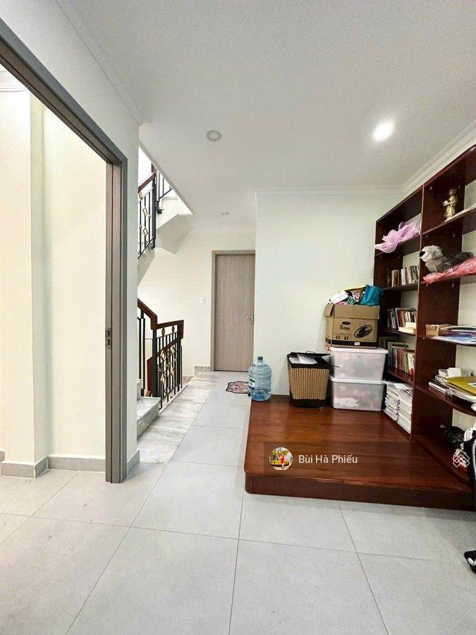 Nhà nguyễn đình chiểu q3  46m2  nở hậu 5.8m  3 tầng  50m ra mt  8.5 tỷ