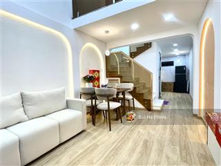 Bán nhà mới xô viết nghệ tĩnh, gần trường đại học  trệt 2 lầu, 3pn  cách quận 1 5 phút  5.68 tỷ