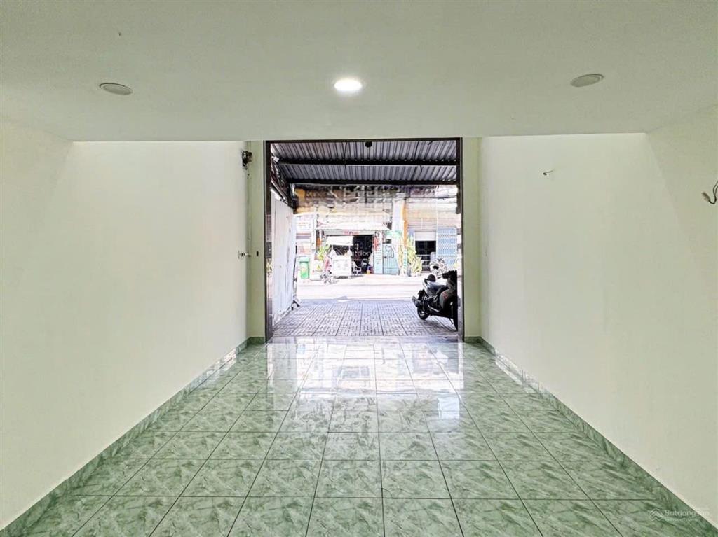 Cho thuê mbkd lê văn lương quận 7 54m2  gần đh tôn đức thắng, lotte mart, phù hợp đa ngành  21tr