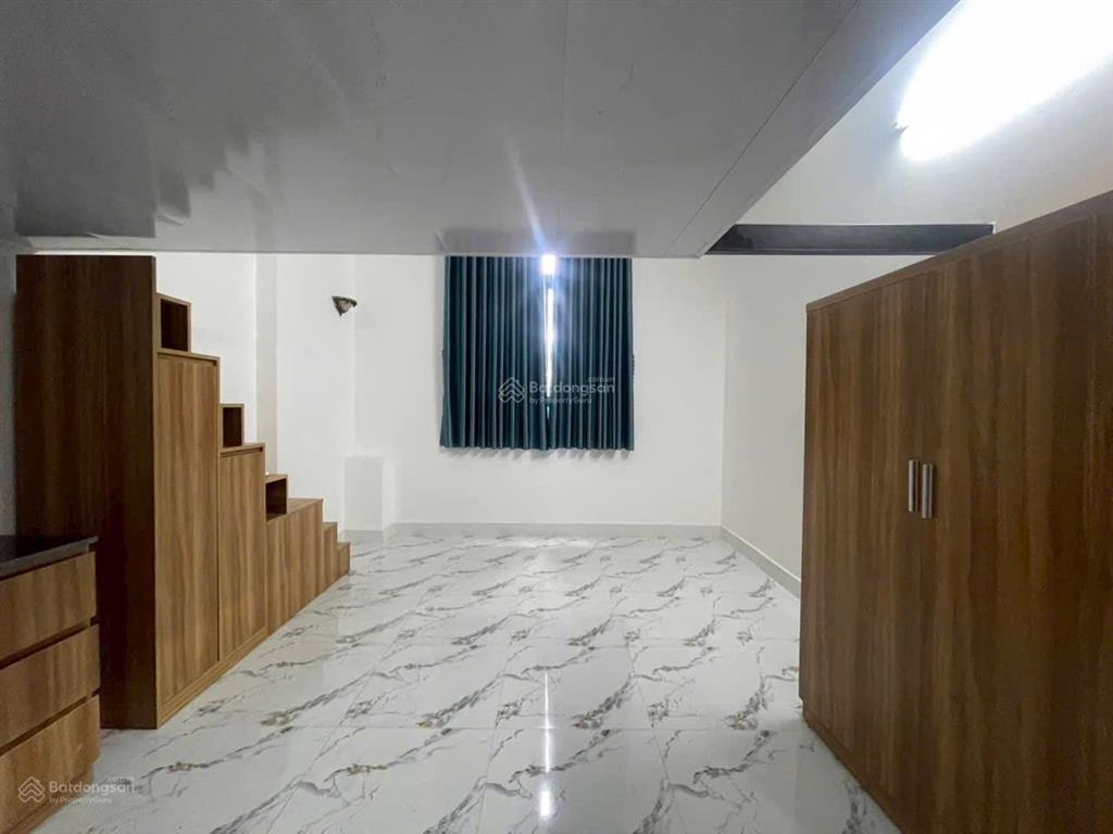 Bán toà nhà hxh chdv 29p mới xây ở chợ phạm văn hai  lê văn sỹ  dòng tiền 2 tỷ / năm  ngang 9,5m