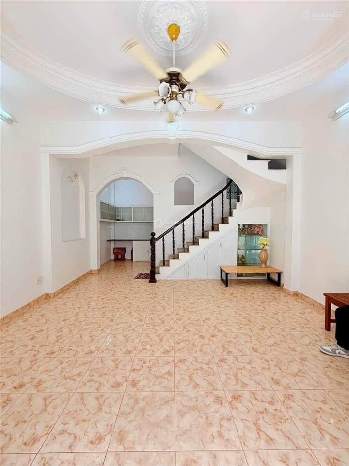 Bán nhà trần quang diệu ngang 4.8m  4 tầng ,4pn 6wc  cách mặt tiền 50m  cầu công lý q3  7.99 tỷ