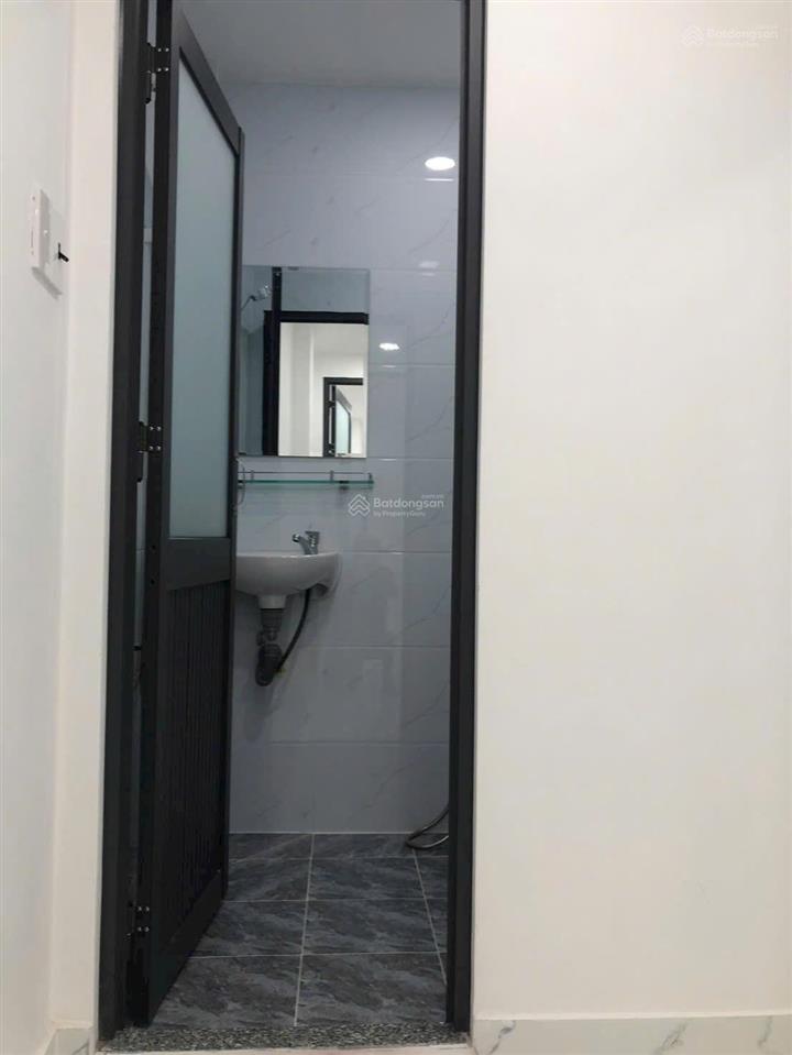 Nhà đẹp mặt tiềndt62m2 2tầngnở hậu đường ôtô tránh nhaugần bv lê văn thịnh, q.2chỉ 6,8 tỷ