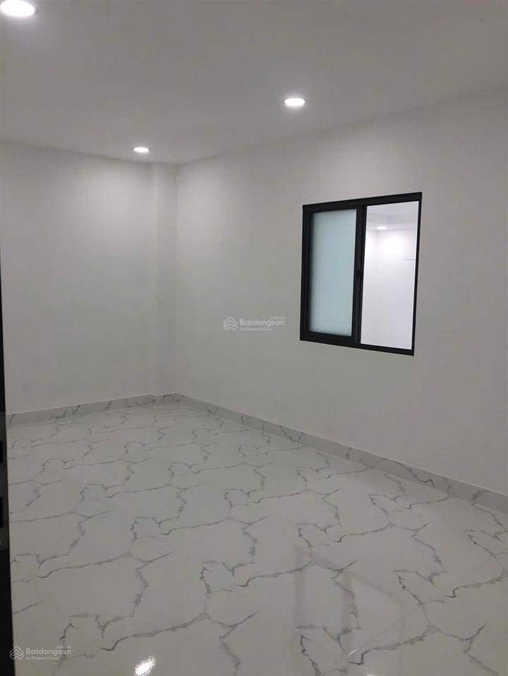 Nhà đẹp mặt tiềndt62m2 2tầngnở hậu đường ôtô tránh nhaugần bv lê văn thịnh, q.2chỉ 6,8 tỷ