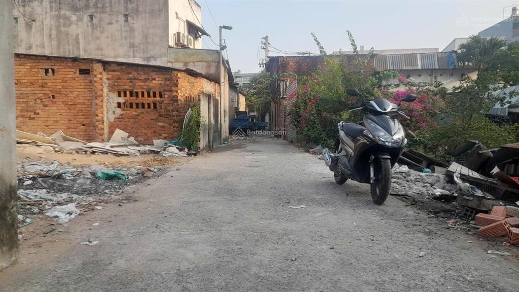 Đất đẹp hxh dt 62m2 vuông vắn gần chợ cây xoài đ.lê văn thịnh p.cát lái quận 2chỉ 4,4 tỷ