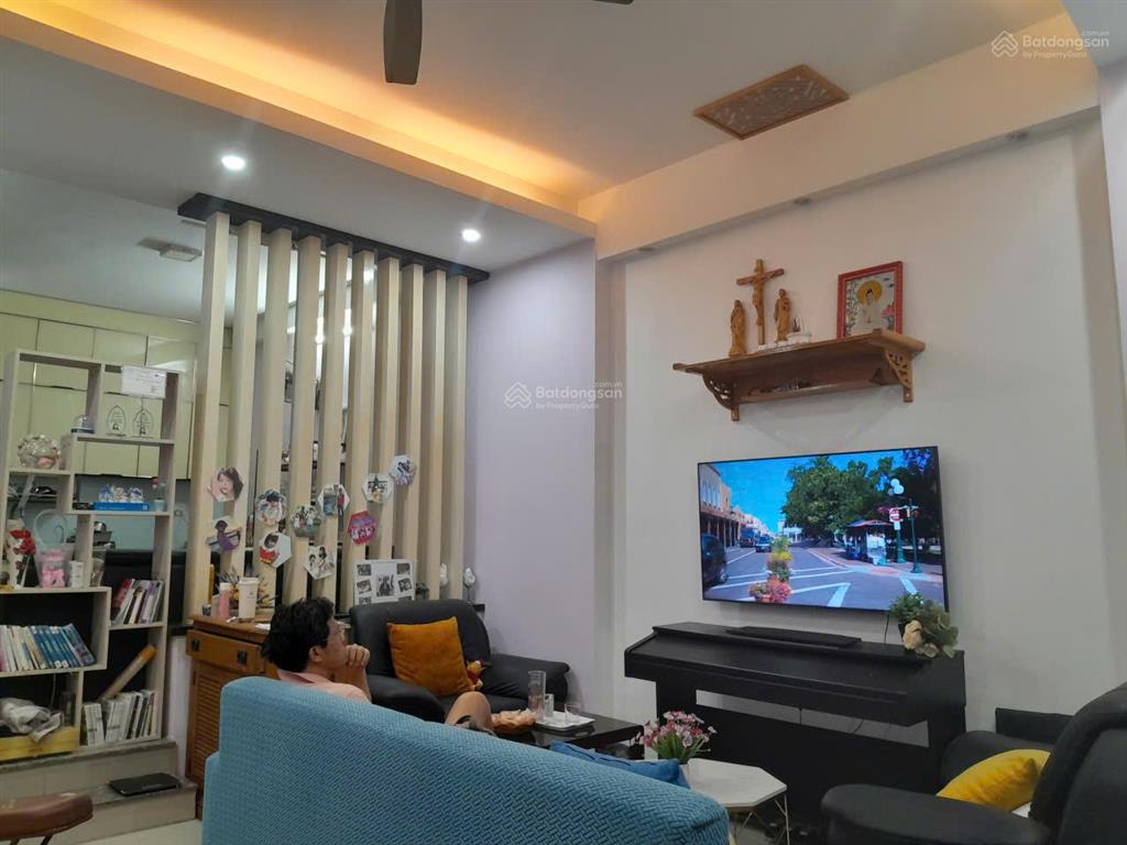 Cho thuê nhà 3 tầng full nội thất ở ngay, 4pn, dt sàn 122,8m², bình trưng tây, quận2, chỉ 12 triệu