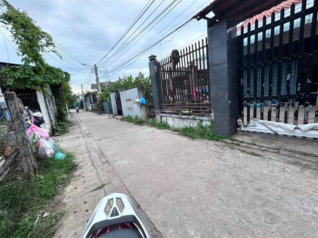 Cần bán gấp lô đất đẹp 2 mặt tiền tại đường lê hồng phong, phú hoà, tp thủ dầu một, bình dương