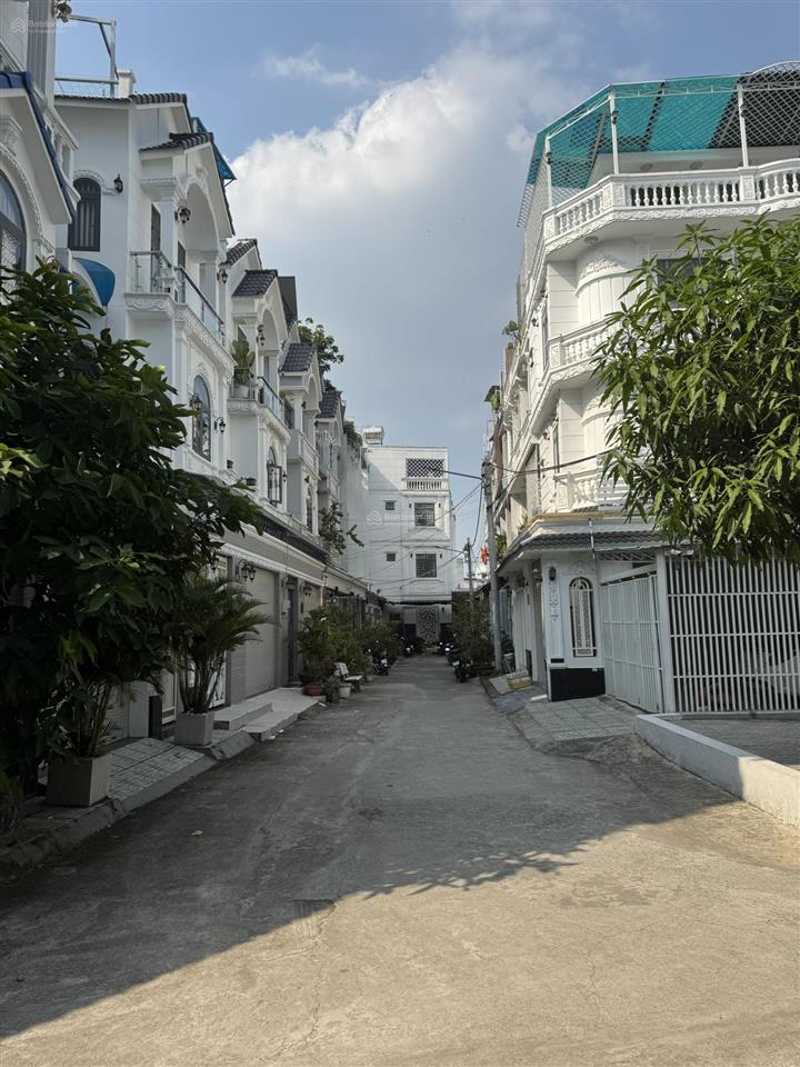 Nhà phố 3 lầu kdc petechim (phú xuân), giá 9 tỷ rẻ nhất trên thị trường.