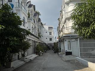 Nhà phố 3 lầu kdc petechim (phú xuân), giá 9 tỷ rẻ nhất trên thị trường.