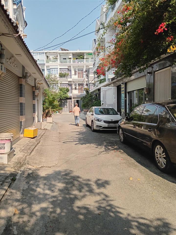 Nhà phố 3 lầu kdc petechim (phú xuân), giá 9 tỷ rẻ nhất trên thị trường.