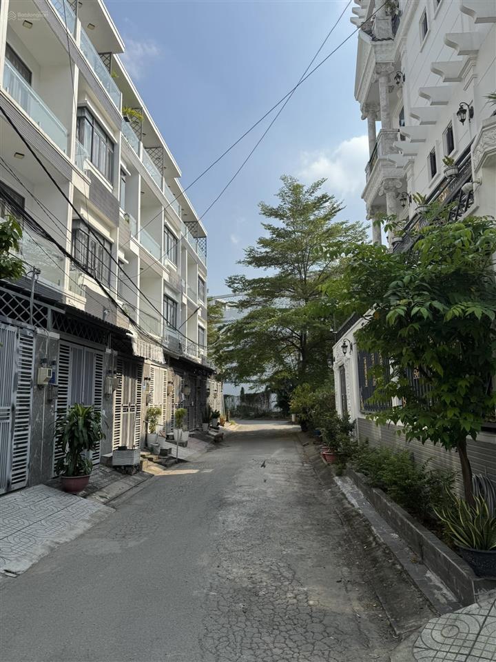 Nhà phố 3 lầu kdc petechim (phú xuân), giá 9 tỷ rẻ nhất trên thị trường.