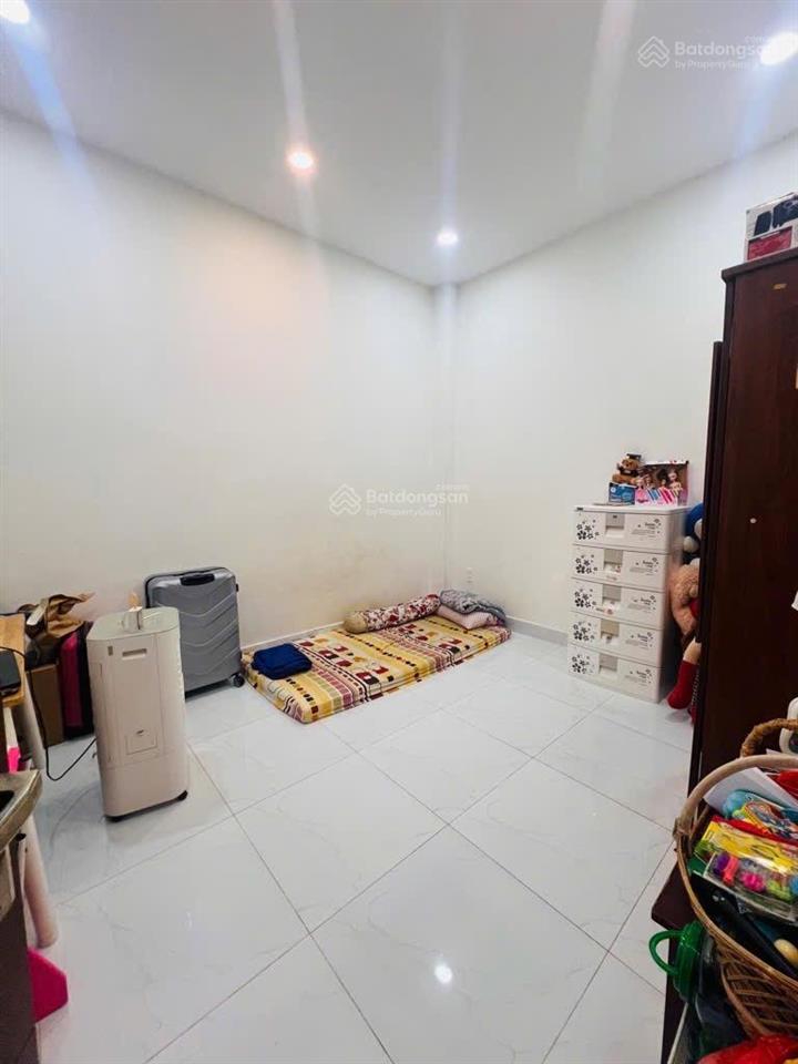 Nhà 3 tầng + st  hoàn công đủ khu hiện hữu  khu kiều đàm himlam  nhỉnh 4 tỷ