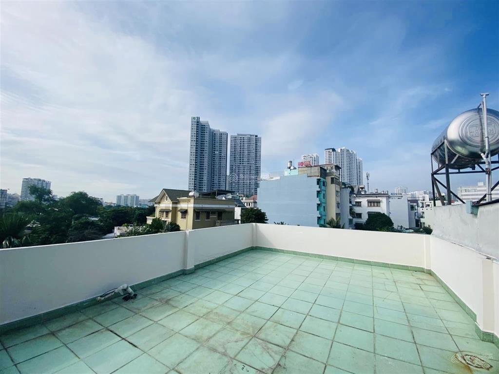Vip kiều đàm him lam  (5 x 15m) 3 tầng  ô tô đỗ cửa  ở ngay chỉ 9 tỷ. khu hiện hữu
