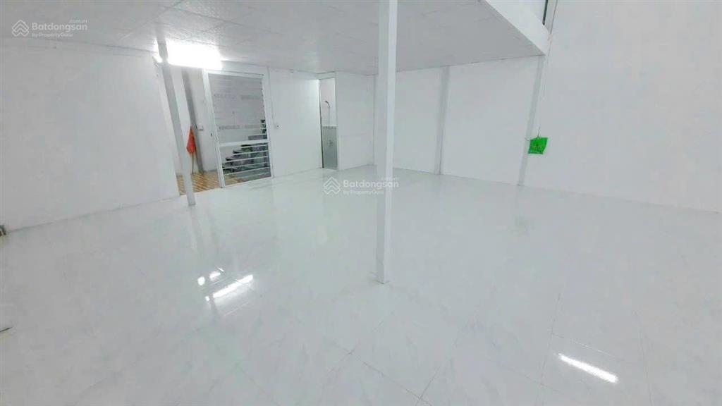Cho thuê mặt tiền huỳnh tấn phát q7 176m sân rộng 39tr/tháng