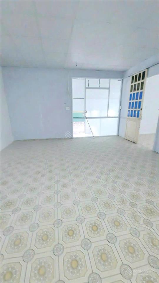 Cho thuê mặt tiền huỳnh tấn phát q7 176m sân rộng 39tr/tháng