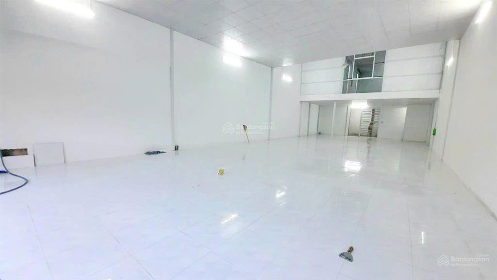 Cho thuê mặt tiền huỳnh tấn phát q7 176m sân rộng 39tr/tháng