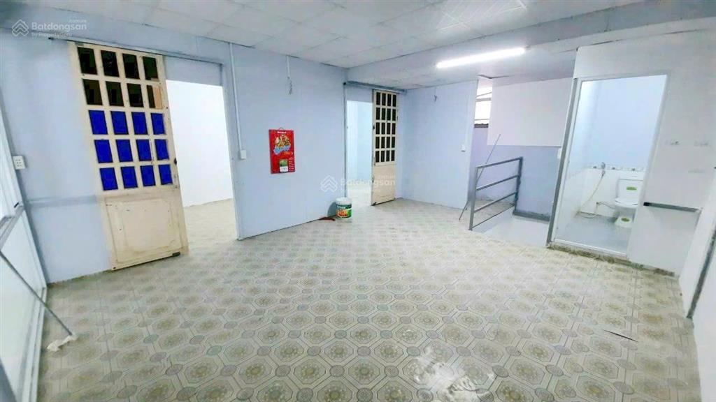 Cho thuê mặt tiền huỳnh tấn phát q7 176m sân rộng 39tr/tháng
