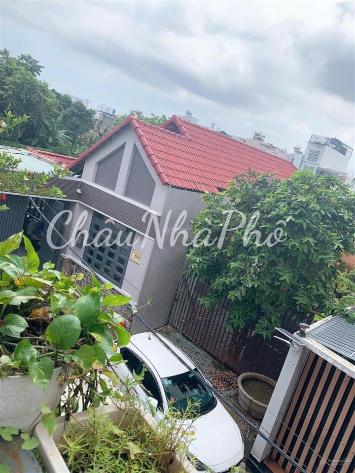 Kiều đàm 3 tầng  ở ngay  ô tô ngủ nhà. ngang 5m. nhà đẹp miên man nhỉnh 9 tỷ
