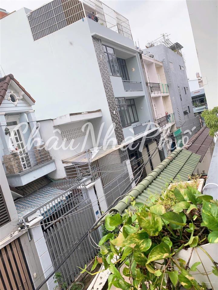 Kiều đàm 3 tầng  ở ngay  ô tô ngủ nhà. ngang 5m. nhà đẹp miên man nhỉnh 9 tỷ