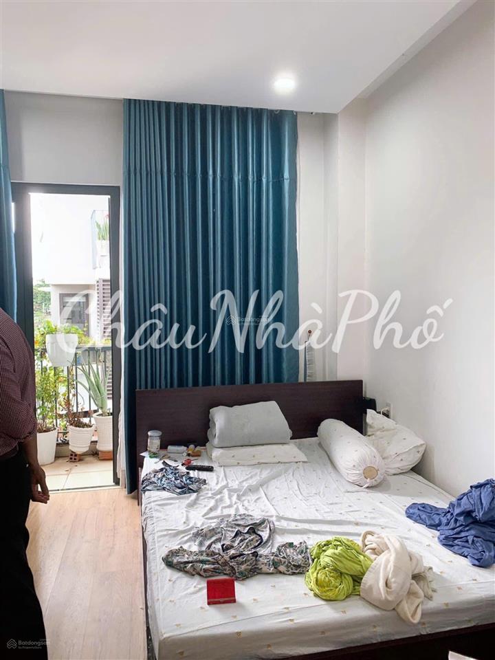 Kiều đàm 3 tầng  ở ngay  ô tô ngủ nhà. ngang 5m. nhà đẹp miên man nhỉnh 9 tỷ