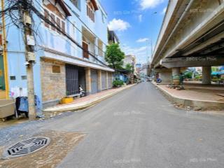 Cho thuê mt hxh trần xuân soạn q7 256m nở hậu 20m 45tr/tháng