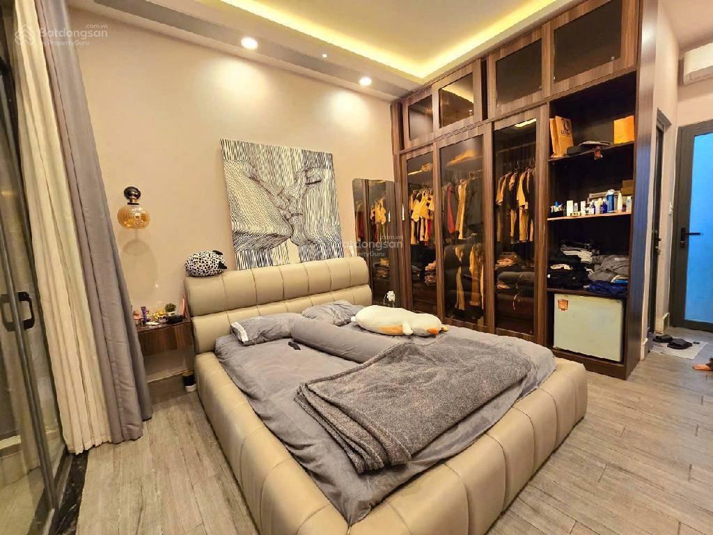 Mặt tiền đường số 10m  vừa ở vừa kinh doanh trung tâm quận 7 (3.7x12m) chỉ 7.x tỷ