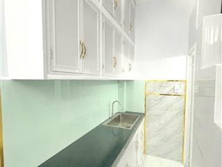 Chính chủ cần cho thuê nhà 1 trệt 2 lầu sân thượng full nội thất giá 9tr5/tháng