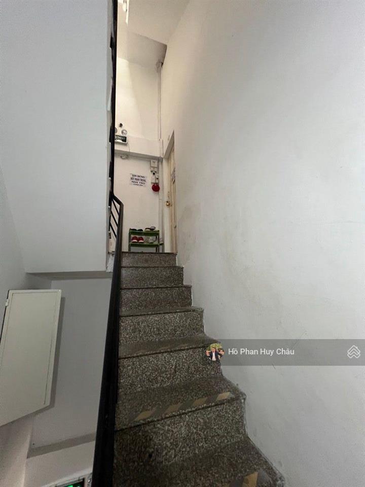 Bán chdv bùi văn ba q7  6 tầng  doanh thu 60tr/tháng  giá 10tỷ