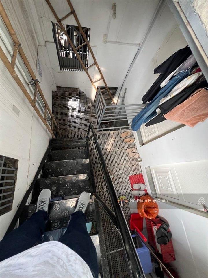 Bán chdv bùi văn ba q7  6 tầng  doanh thu 60tr/tháng  giá 10tỷ