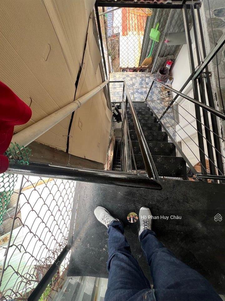 Bán chdv bùi văn ba q7  6 tầng  doanh thu 60tr/tháng  giá 10tỷ