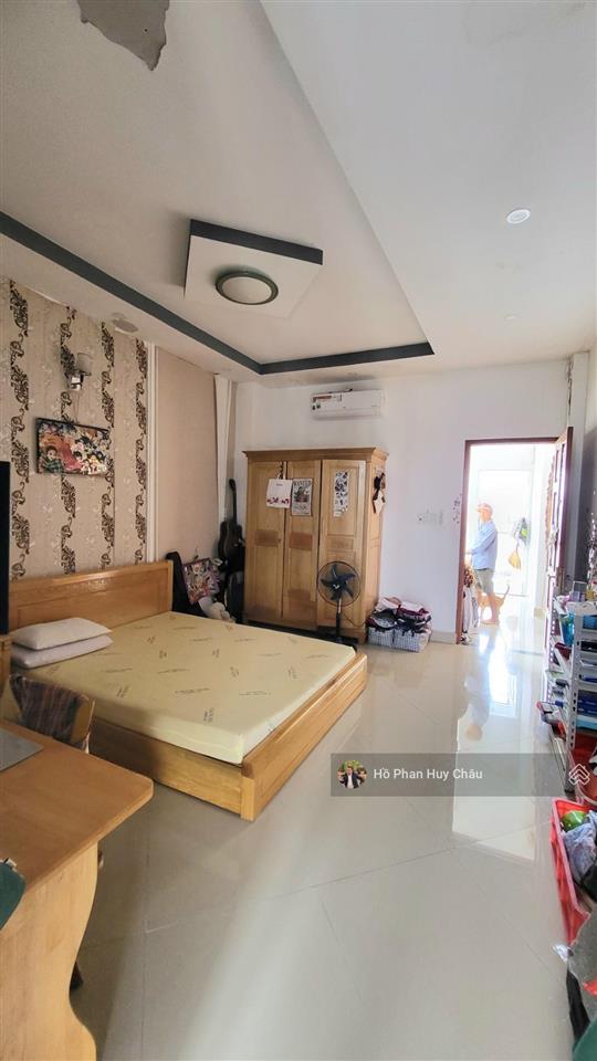 Vip căn góc giá rẻ  đường 8m  6 tỷ 4  huỳnh tấn phát
