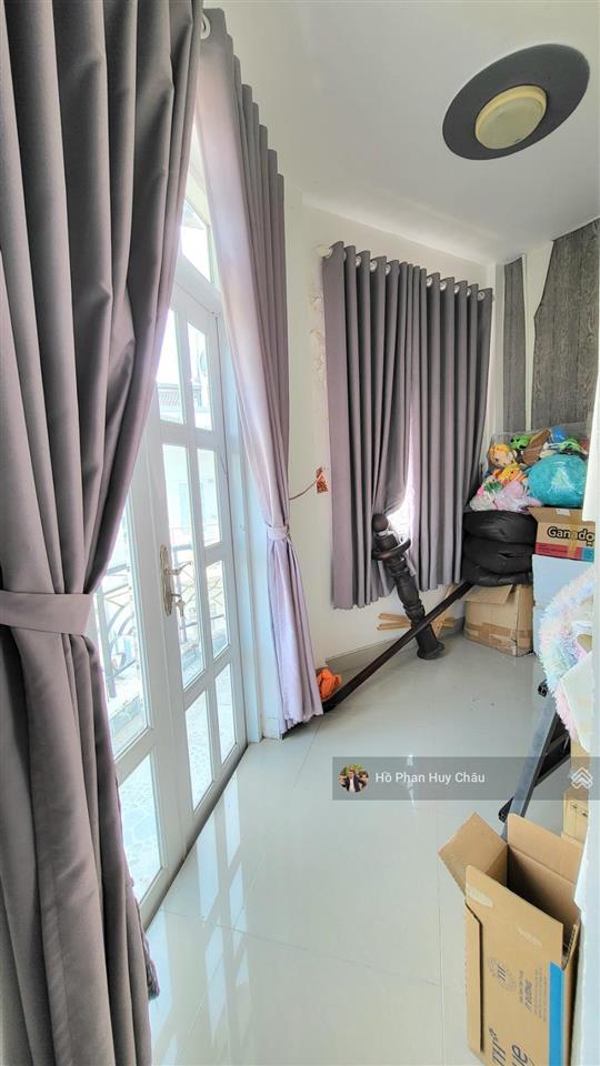 Vip căn góc giá rẻ  đường 8m  6 tỷ 4  huỳnh tấn phát