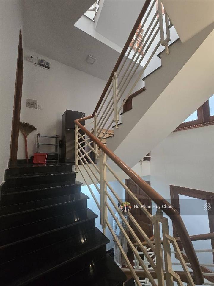 Vip5 tầng  4m x 22m  nguyễn thị thập  11 tỷ 5 tl