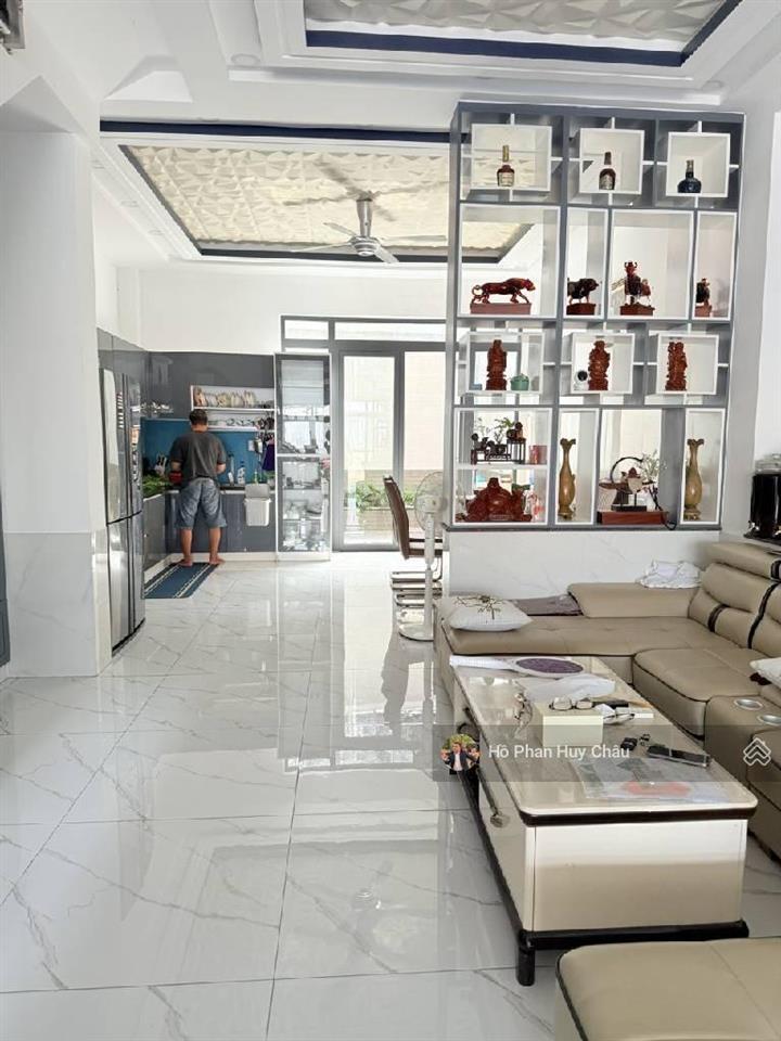 Siêu phẩm  4 tầng  100m2  giá rẻ 7 tỷ 480  huỳnh tấn phát