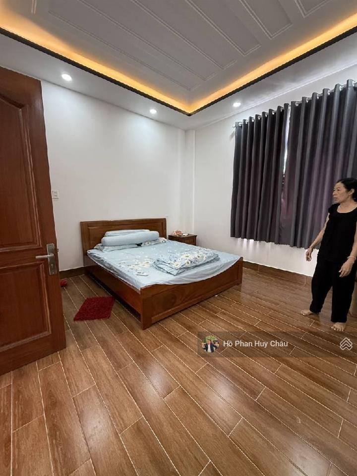 Siêu phẩm  4 tầng  100m2  giá rẻ 7 tỷ 480  huỳnh tấn phát