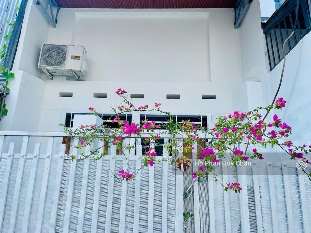 Bán nhà 4x12  3 tỷ 95  đặng nhữ lâm
