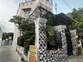 Nhà vườn góc 2 mặt tiền khu dân cư sầm uất  chi 4 tỷ 1