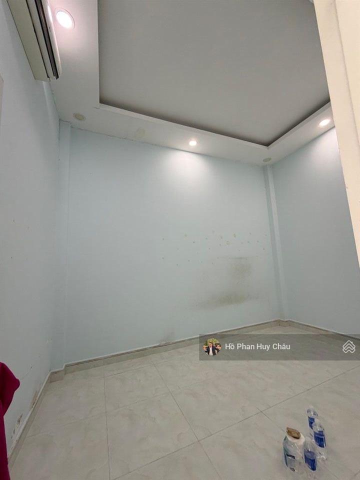 Vip  4m x 17m  hẻm vf3  4 tỷ 5  huỳnh tấn phát