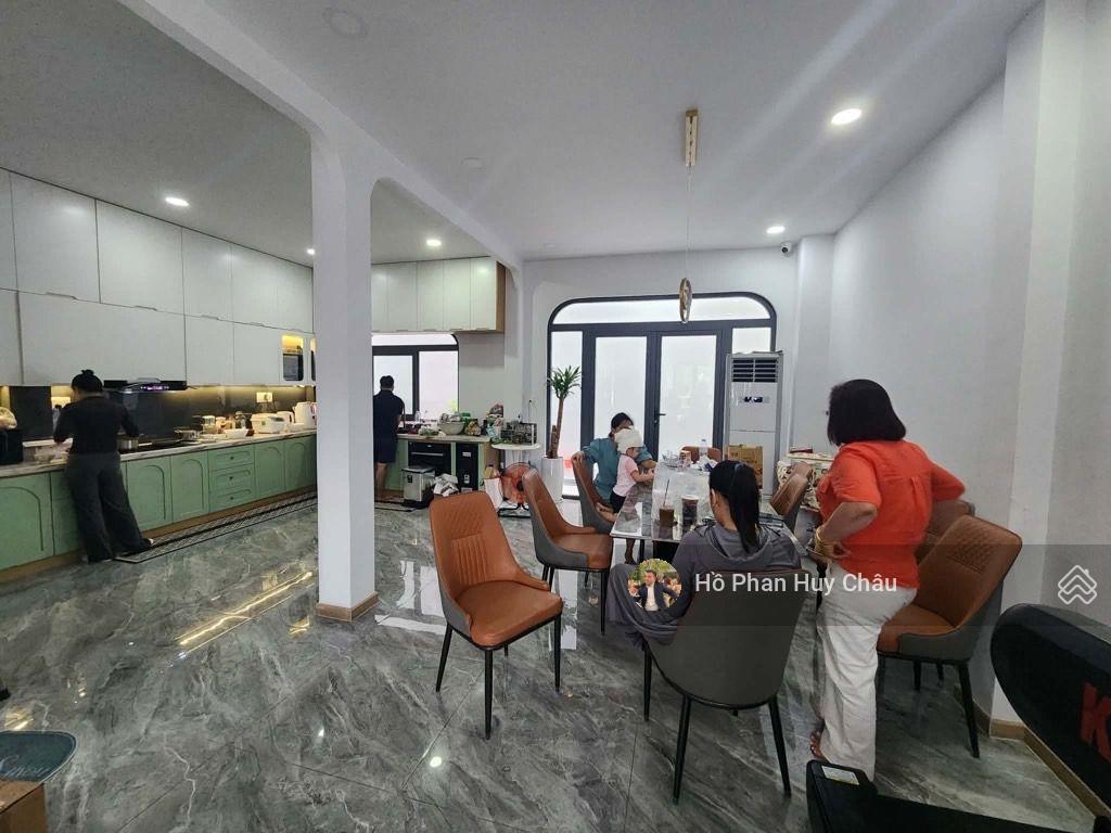 Nhà đẹp hiện đại ngay mt đường số tân quy, đường ô tô 14m  full nội thất