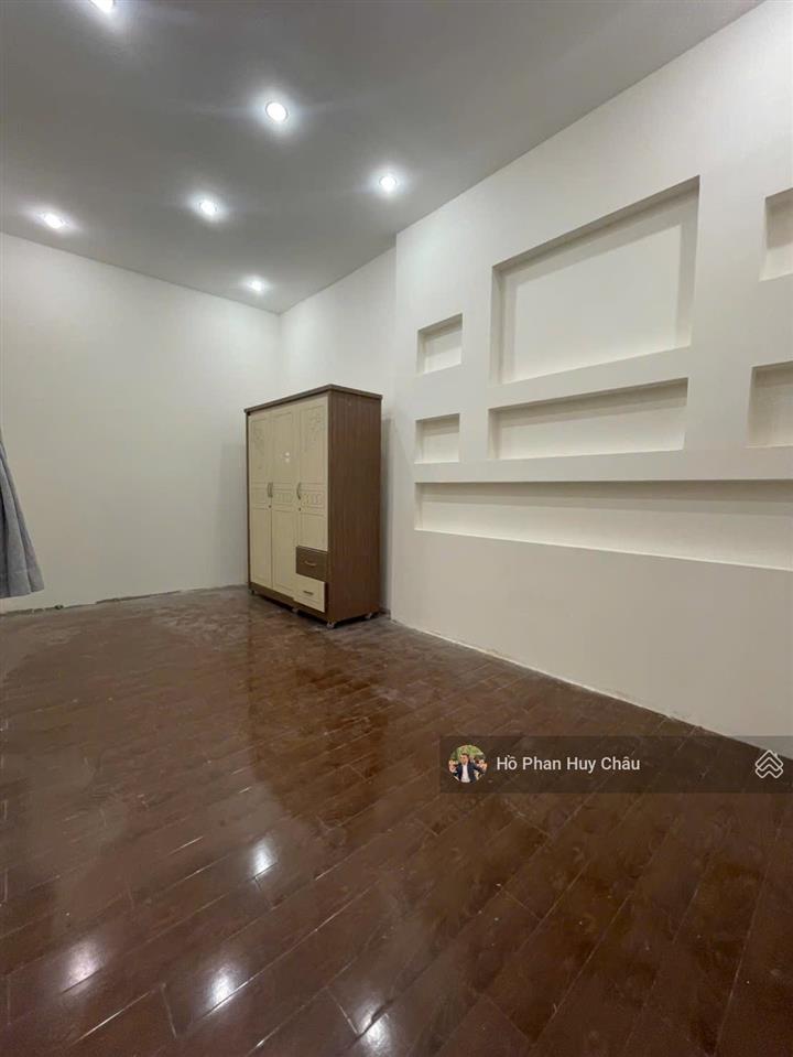 Bán nhà 2 tầng  4x14m  nguyễn văn quỳ, quận 7  nhỉnh 4 tỷ