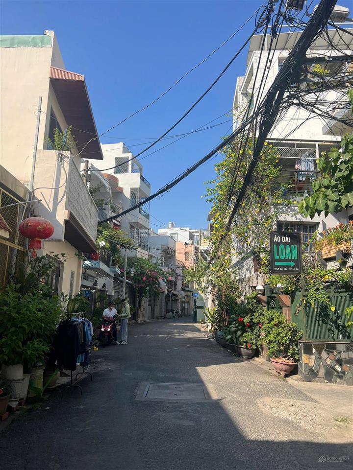 Mặt tiền duy tân giáp huỳnh văn bánh , phường .phú nhuận .dt 17m2, 2 tầng