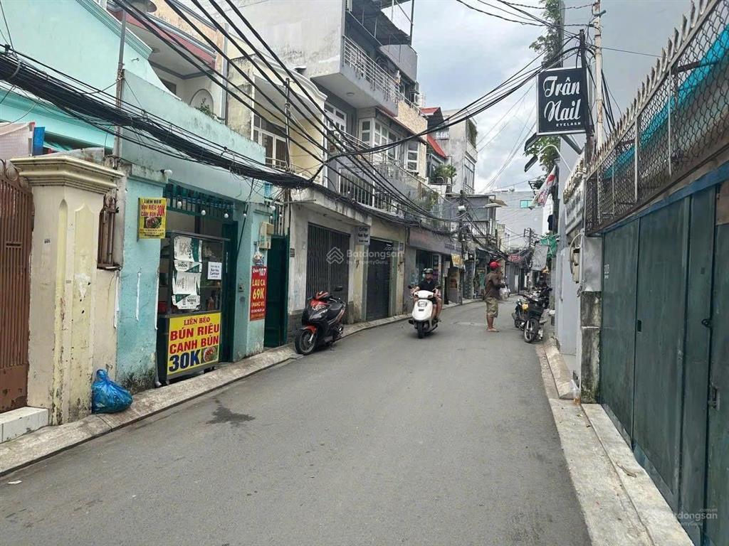170m2 vip cô giang  kế bên q1  hxh  cách mt 1 căn  giáp phan xích long, ngang 11 x 17m, 18tỷ2