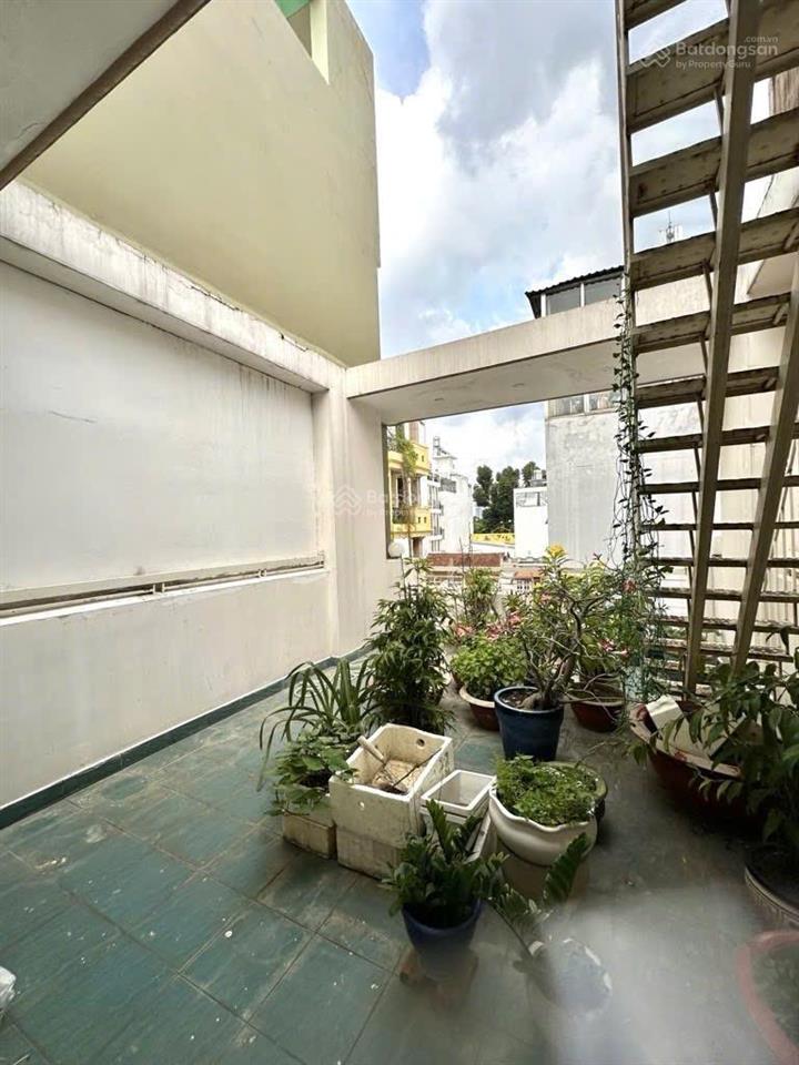 170m2 vip cô giang  kế bên q1  hxh  cách mt 1 căn  giáp phan xích long, ngang 11 x 17m, 18tỷ2